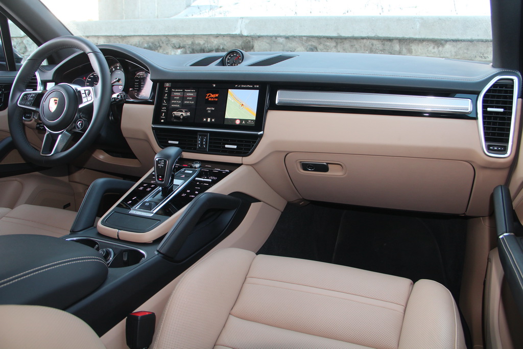 Салон нового Porsche Cayenne