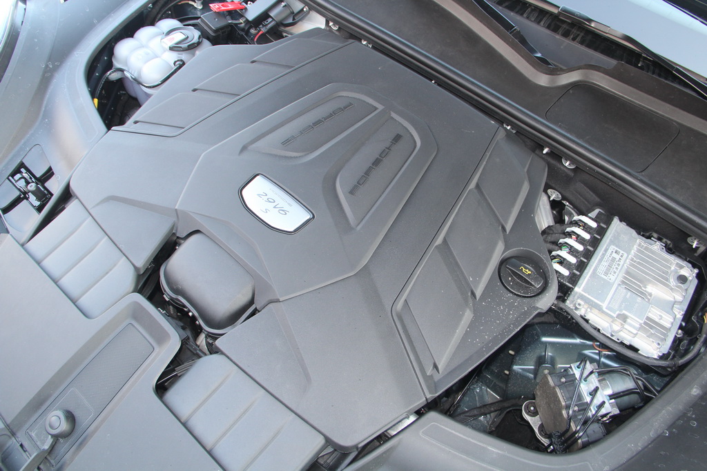 Двигатель нового Porsche Cayenne S
