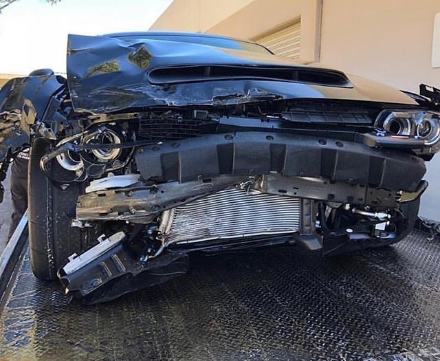 Редчайший спорткар Dodge стал виновником масштабной аварии