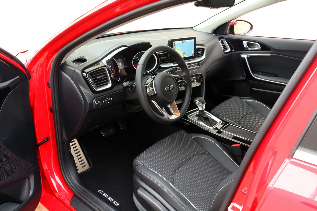 Интерьер Kia CEED 2018