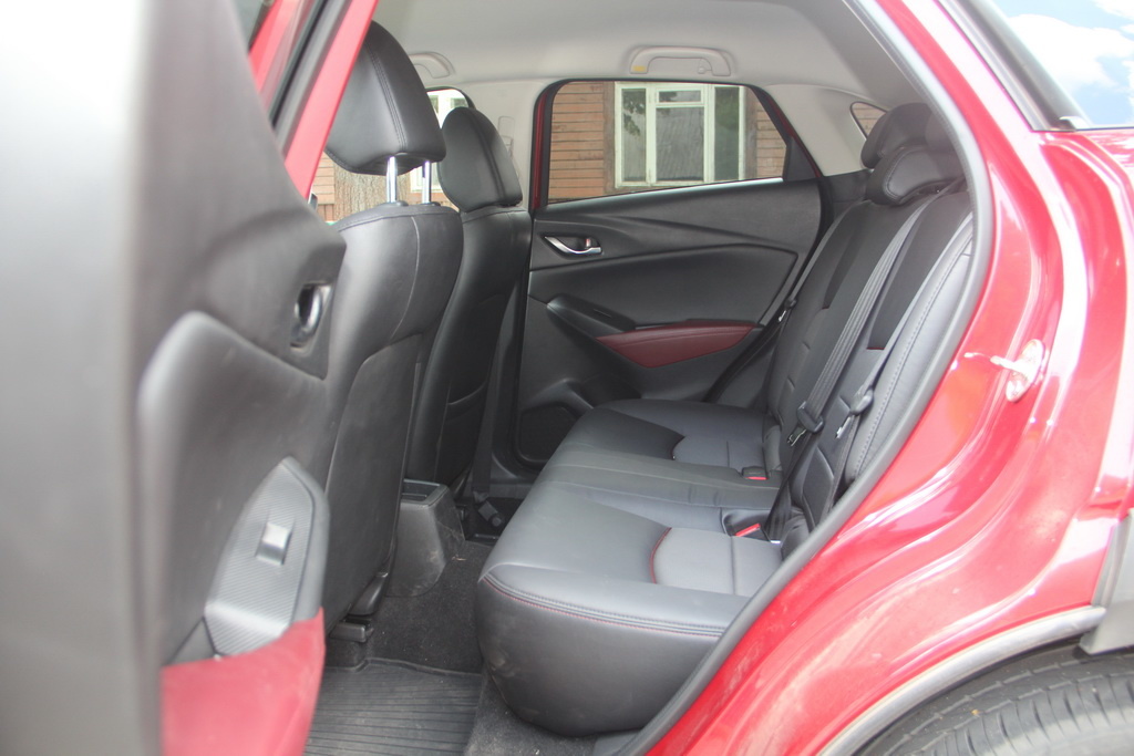 Задний ряд Mazda CX-3
