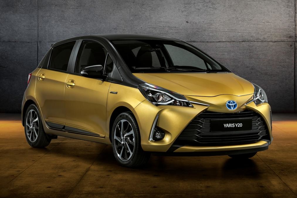 Новинка
Toyota представила золотой хэтчбек Yaris
Станислав Сидилев
14 Сен 12:19
978