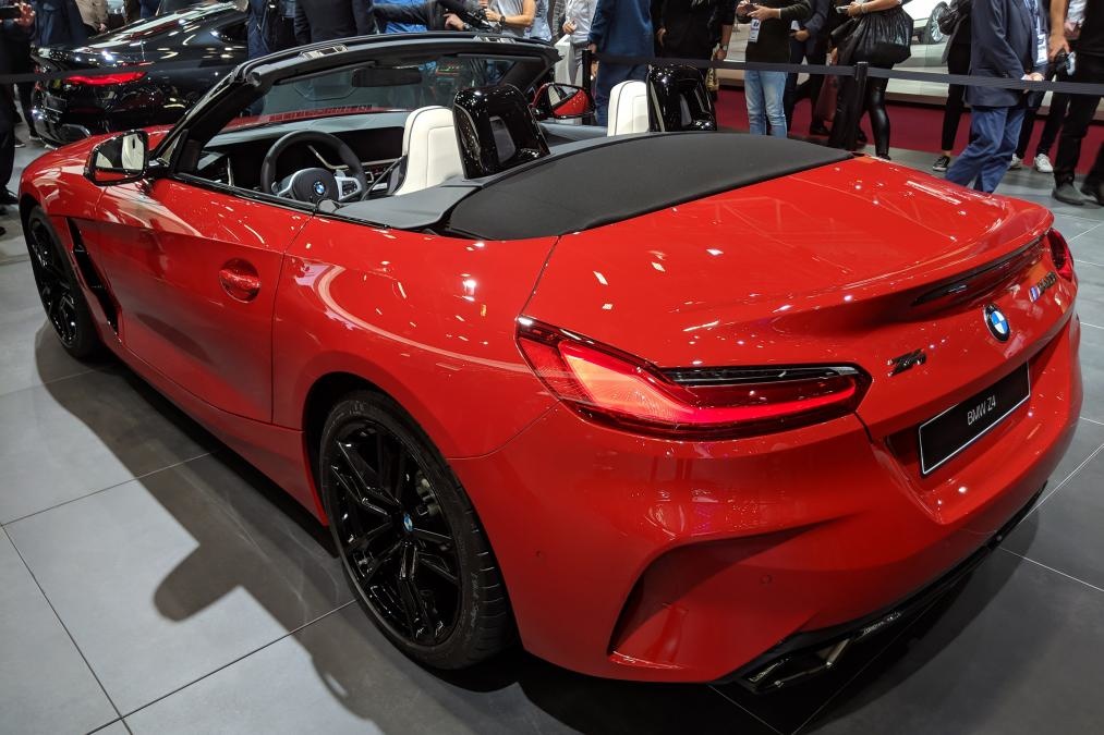На Парижский автосалон привезли новую BMW Z4 2019