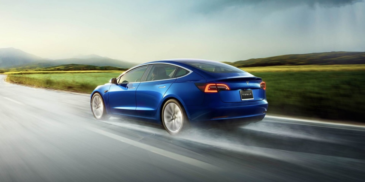 электромобили 2019-2020 - 2019 базовая версия Tesla Model 3