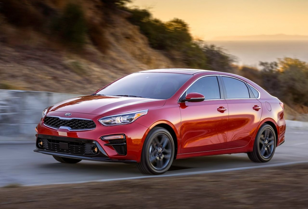 7 моделей авто для миллениалов - Kia Cerato