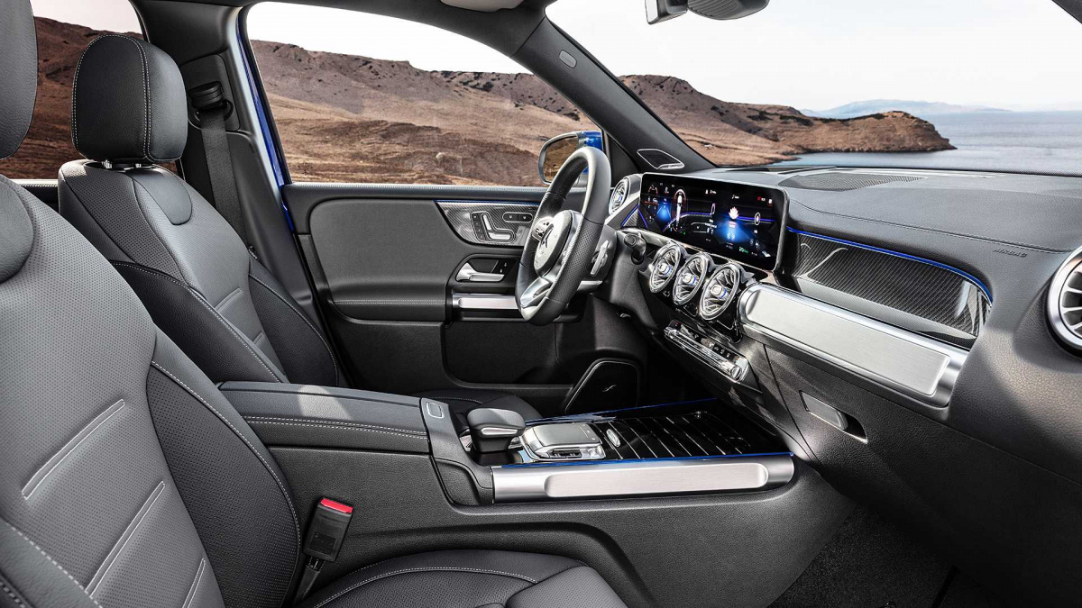 Mercedes-Benz представила компактный кроссовер GLB 2020