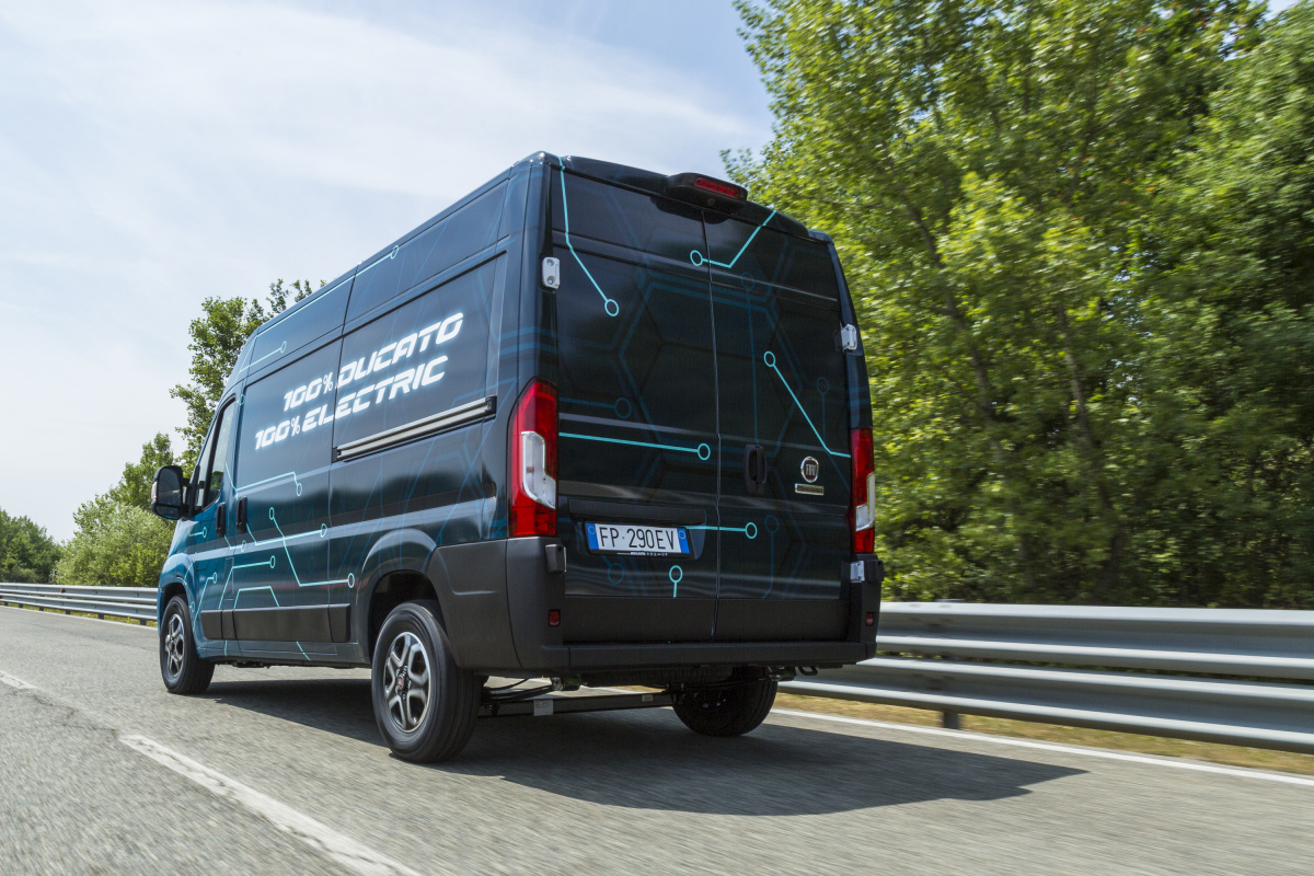 Fiat представила электрический фургон Ducato Electric