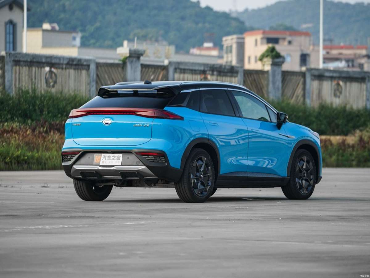 Китайский автоконцерн начал продажи конкурента Tesla Model Y (ФОТО) Китайский автоконцерн начал продажи конкурента Tesla Model Y (ФОТО)