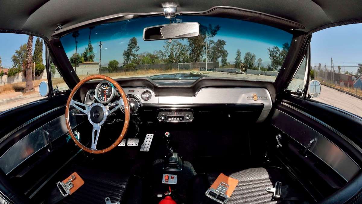 Самый легендарный Ford Mustang всех времен и народов продадут с аукциона