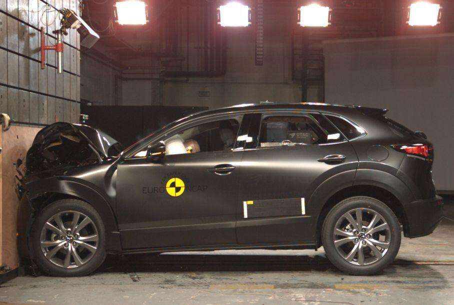 Новый кроссовер Mazda стал самым безопасным авто современности
